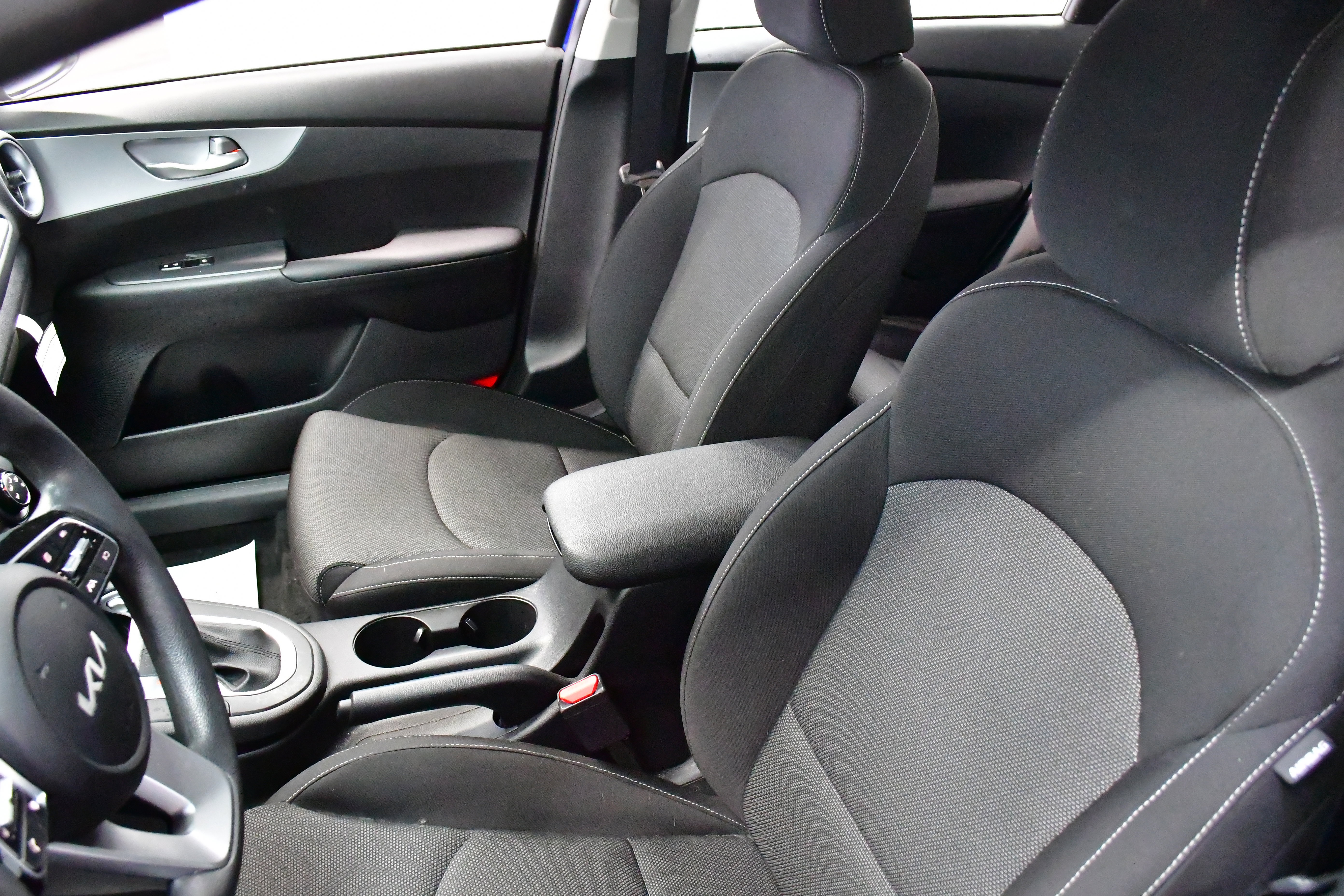 Used 2023 Kia Forte LXS w/ LXS Technology Package image 14