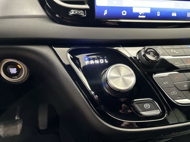 Used 2025 Chrysler Pacifica Select FWD image 24