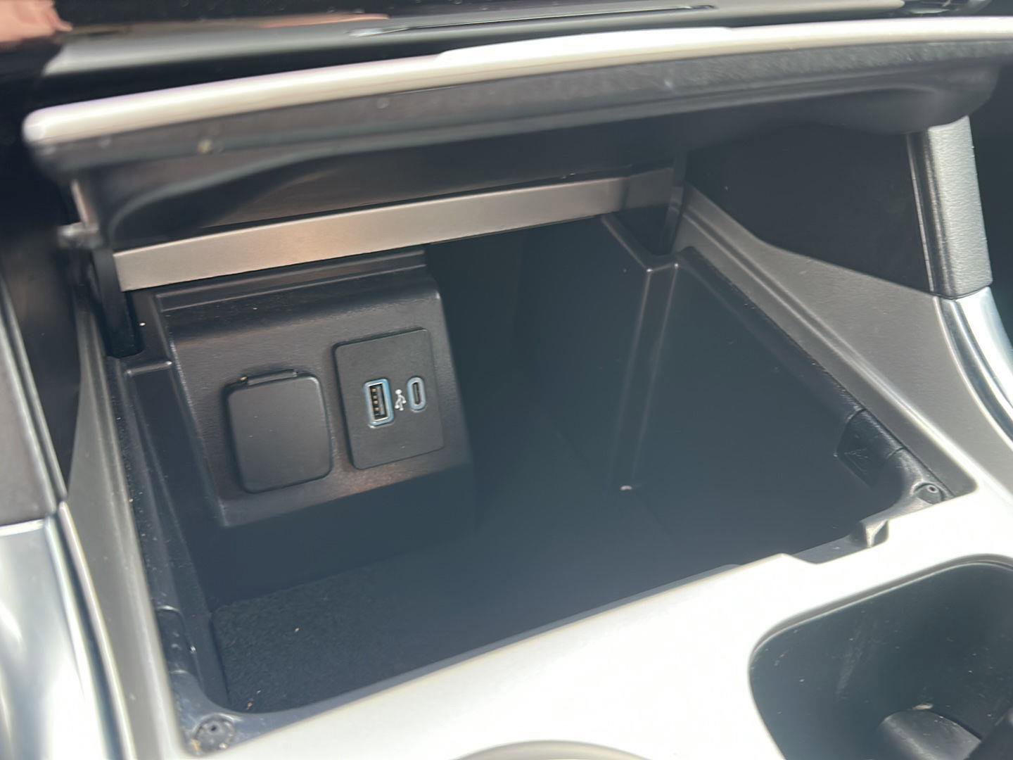 Used 2021 Ford Explorer Platinum image 23