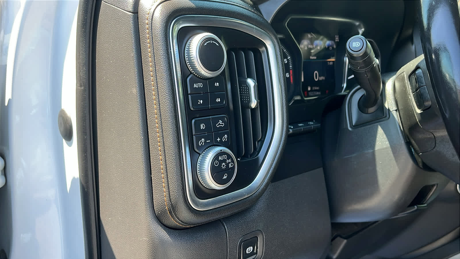 Used 2019 GMC Sierra 1500 AT4 w/ AT4 Premium Package AWD/4WD image 22