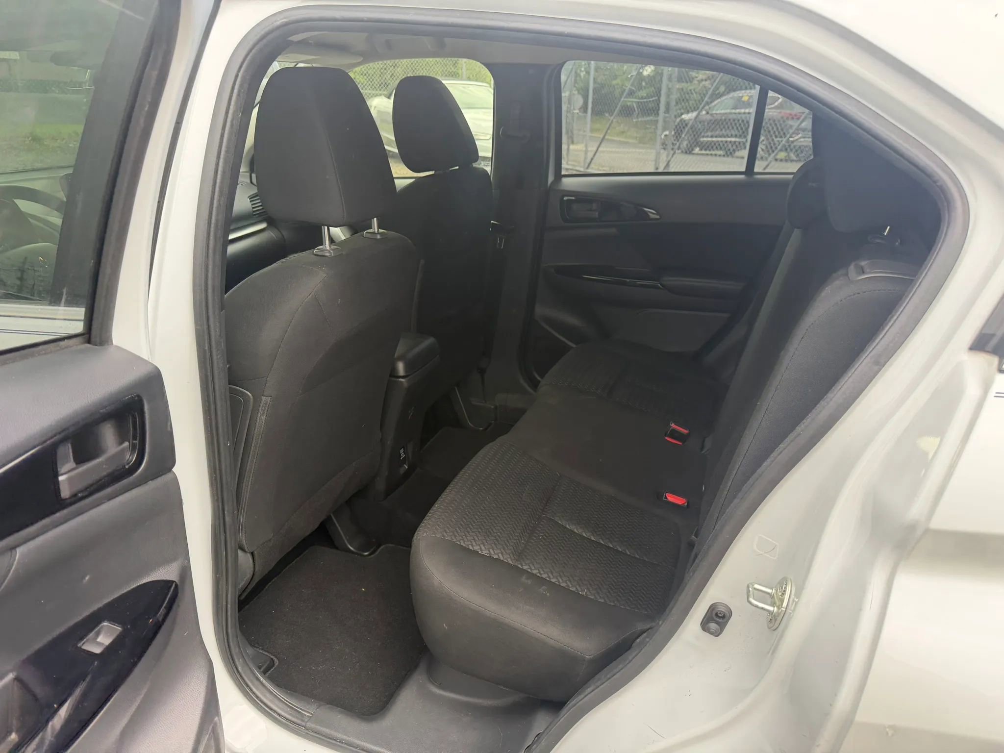 Used 2022 Mitsubishi Eclipse Cross LE FWD image 15