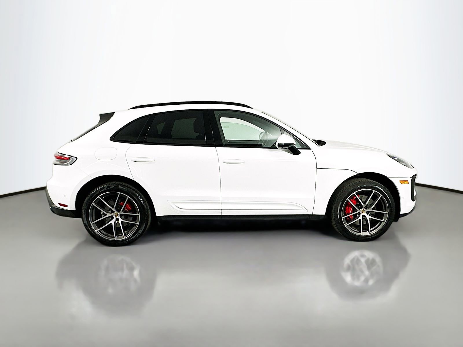 Used 2023 Porsche Macan S AWD/4WD image 8