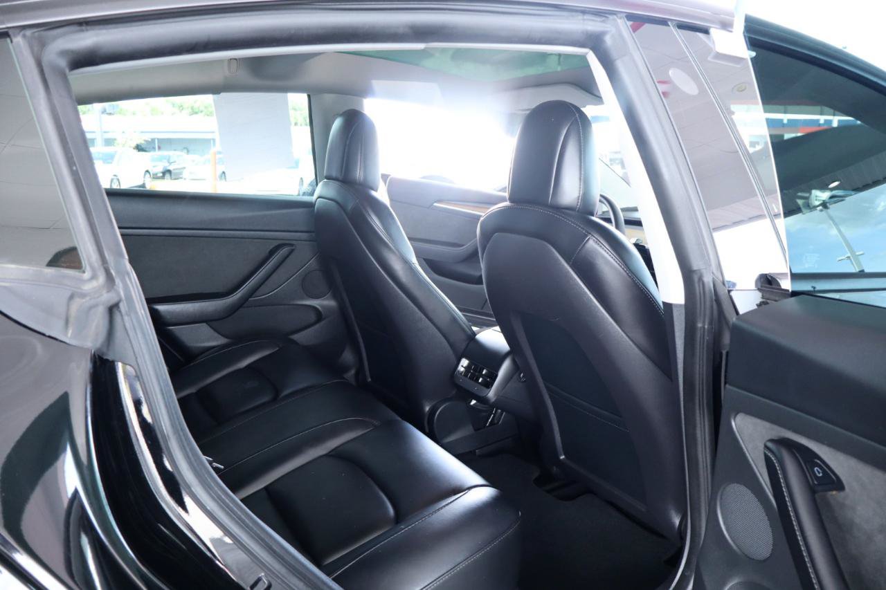 Used 2022 Tesla Model 3 Long Range AWD/4WD image 32
