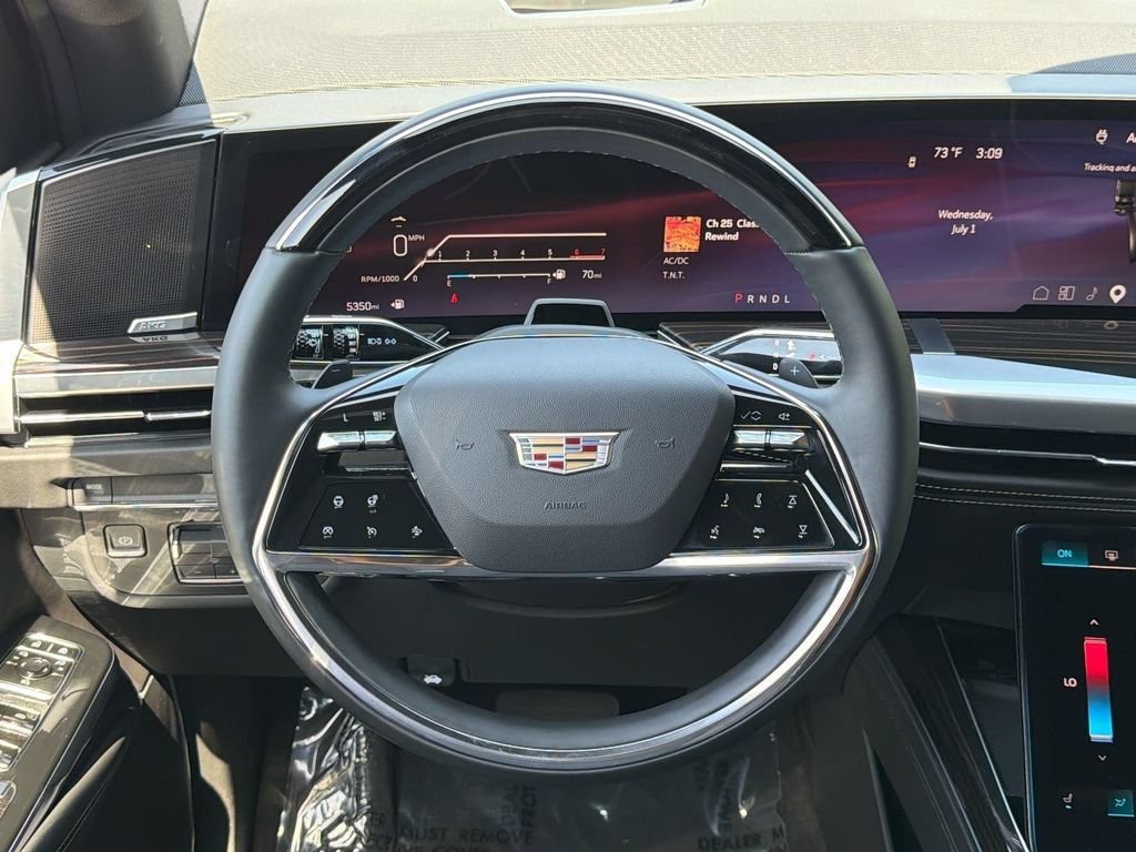 Certified 2026 Cadillac Escalade ESV Luxury RWD image 8