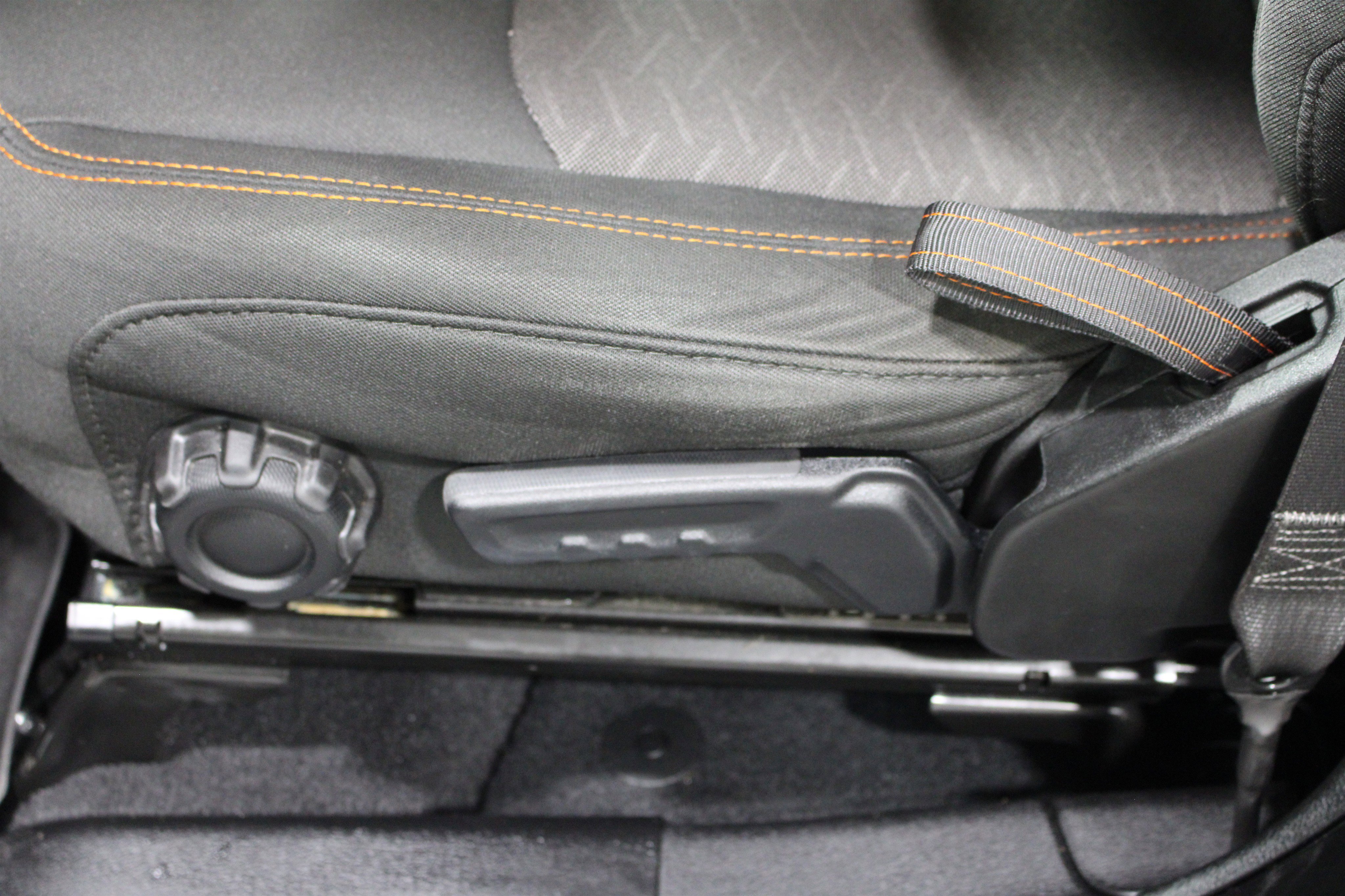 Used 2023 Jeep Gladiator Mojave w/ Cold Weather Group image 5