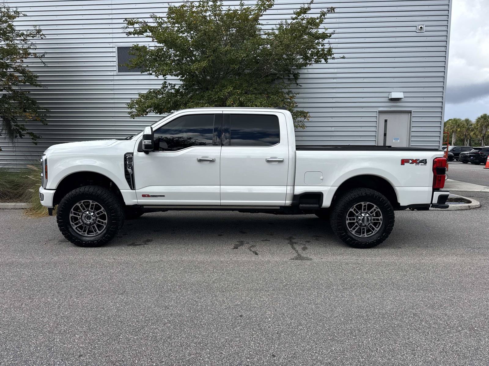 Used 2024 Ford F250 Limited w/ FX4 Off-Road Package AWD/4WD image 2
