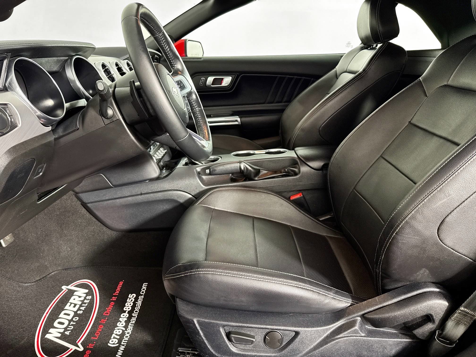 Used 2021 Ford Mustang Premium image 19