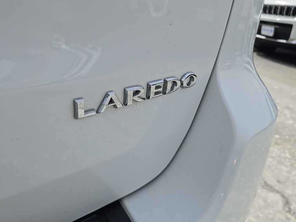 Certified 2022 Jeep Grand Cherokee Laredo E AWD/4WD image 9