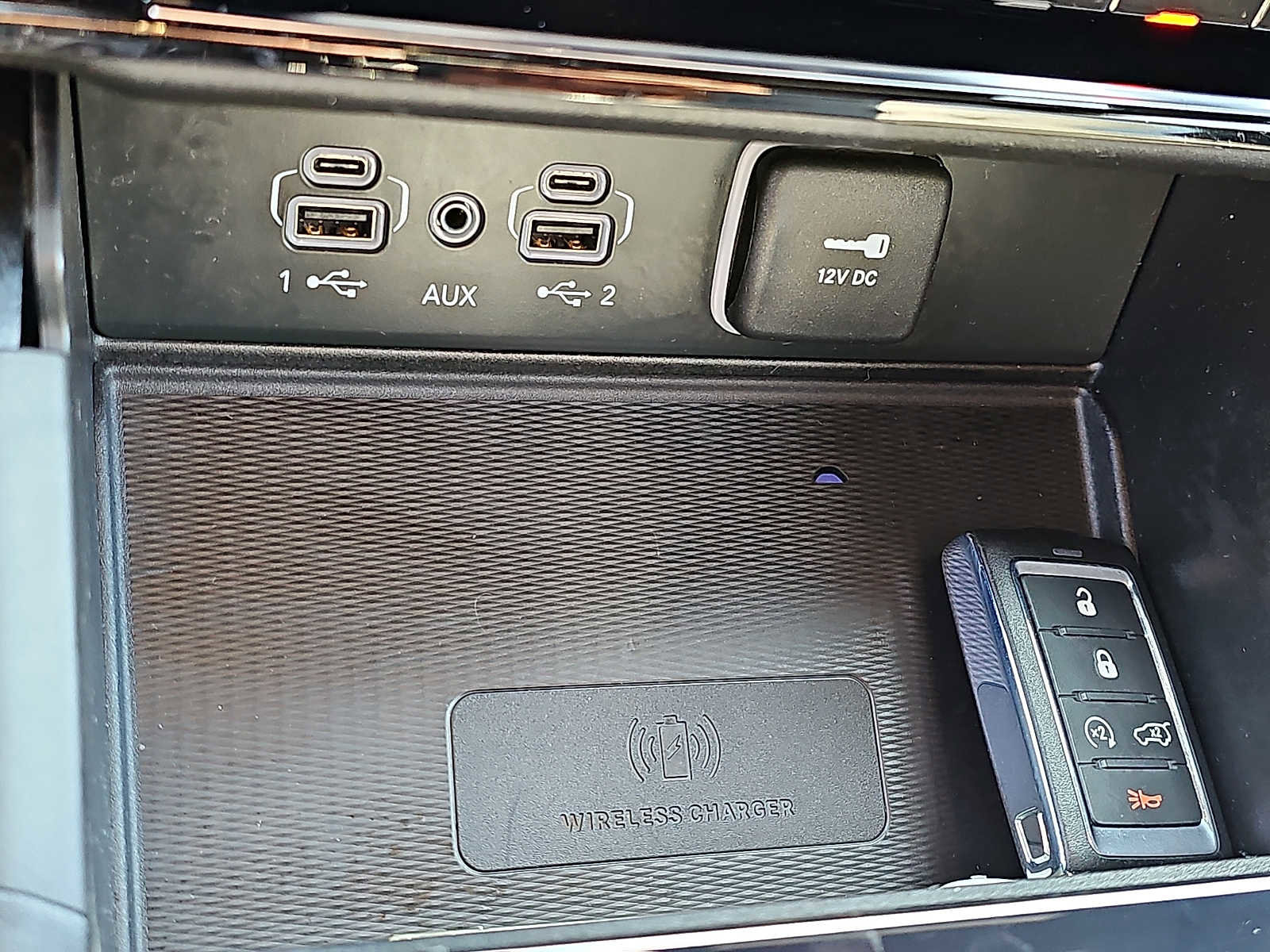 Used 2023 Jeep Grand Cherokee Altitude image 24