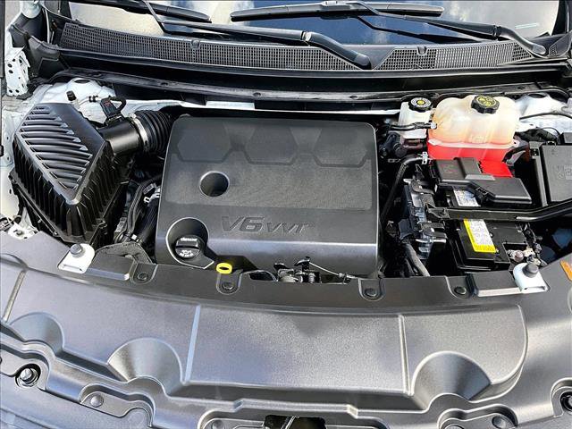 Used 2023 Chevrolet Traverse LS w/ Midnight/Sport Edition image 11