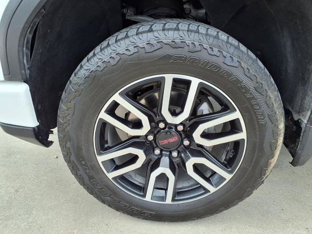 Used 2024 GMC Sierra 1500 AT4 w/ Technology Package AWD/4WD image 22