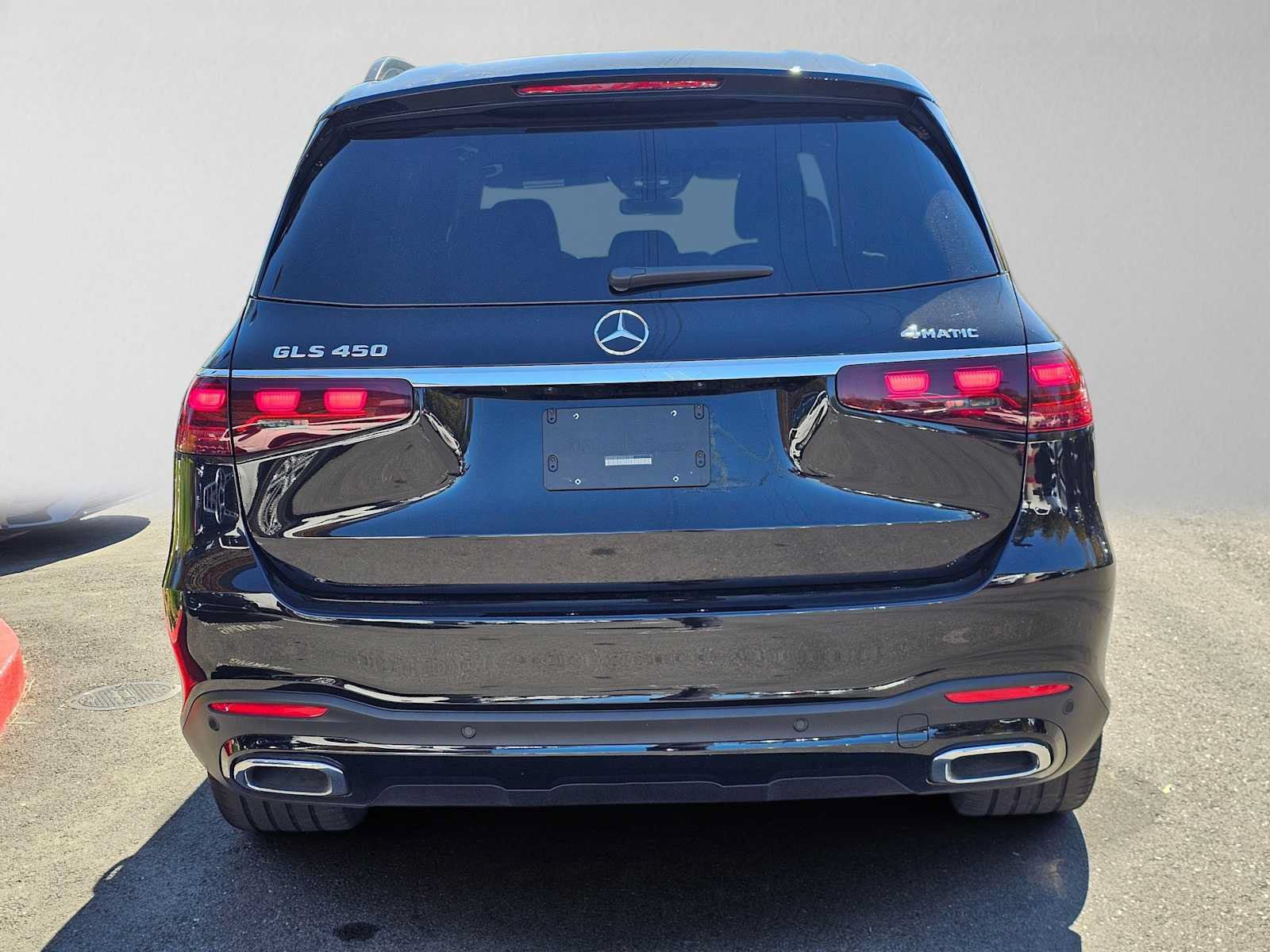 Used 2026 Mercedes-Benz GLS 450 4MATIC image 4
