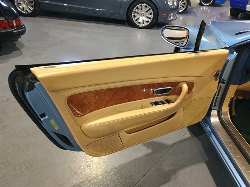 Used 2007 Bentley Continental GTC AWD/4WD image 12