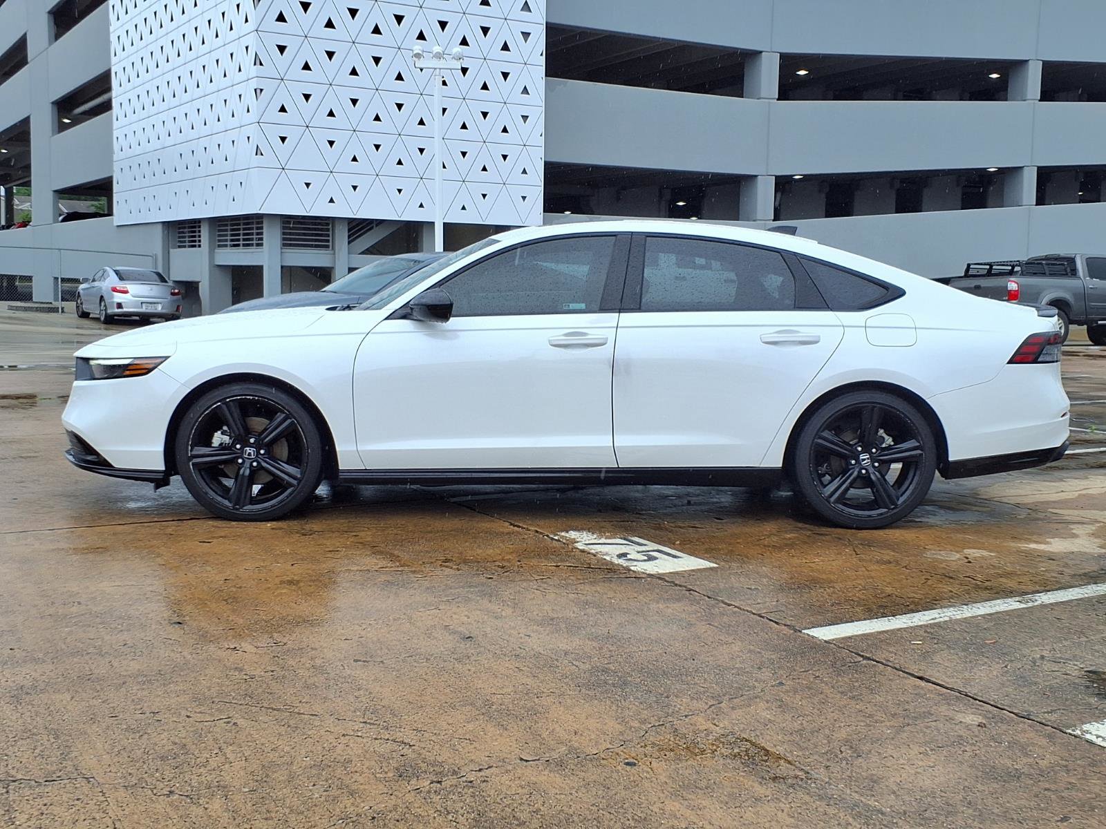 Used 2023 Honda Accord Sport image 25