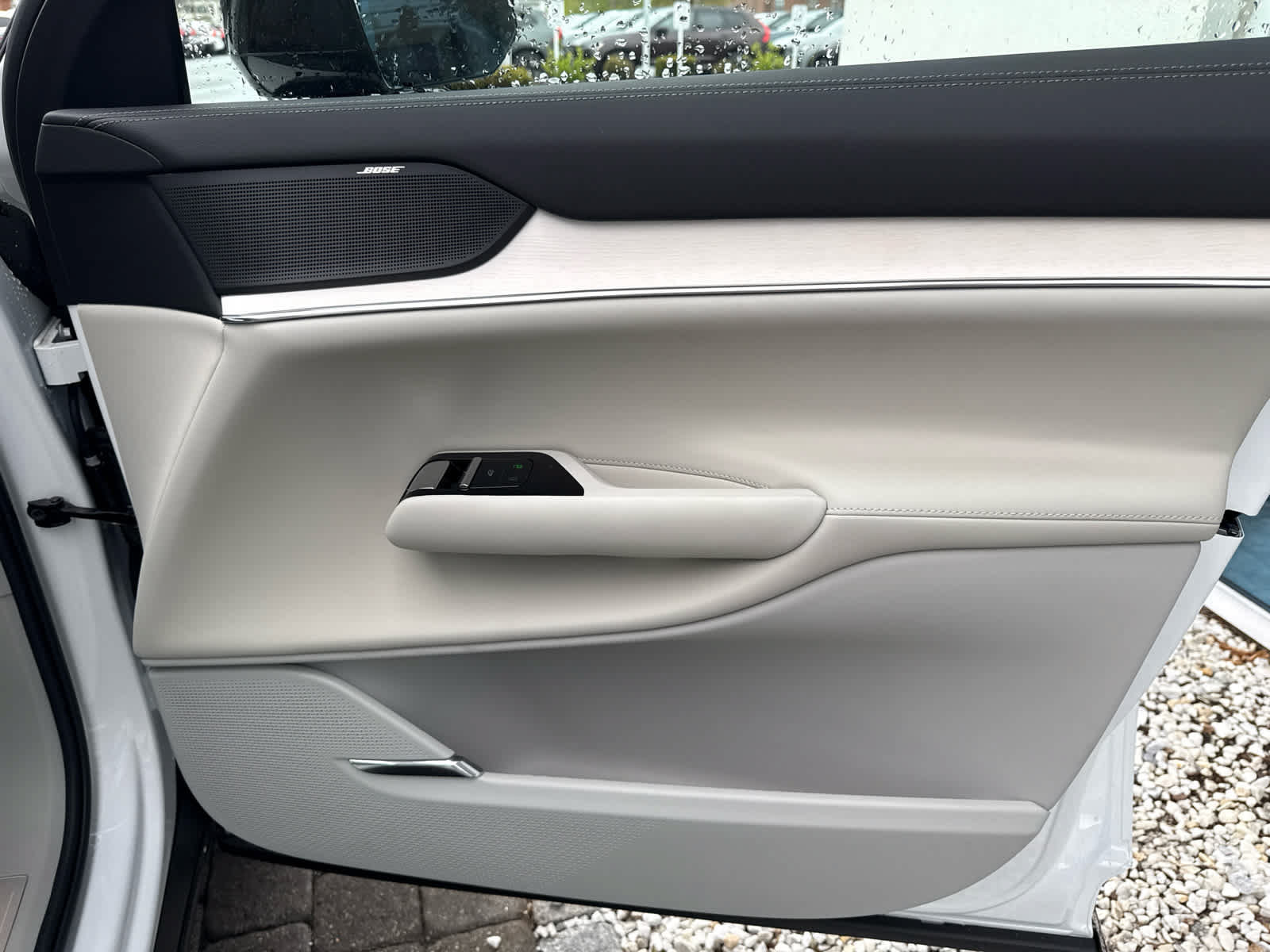 New 2026 Volvo EX90 Plus AWD/4WD image 32