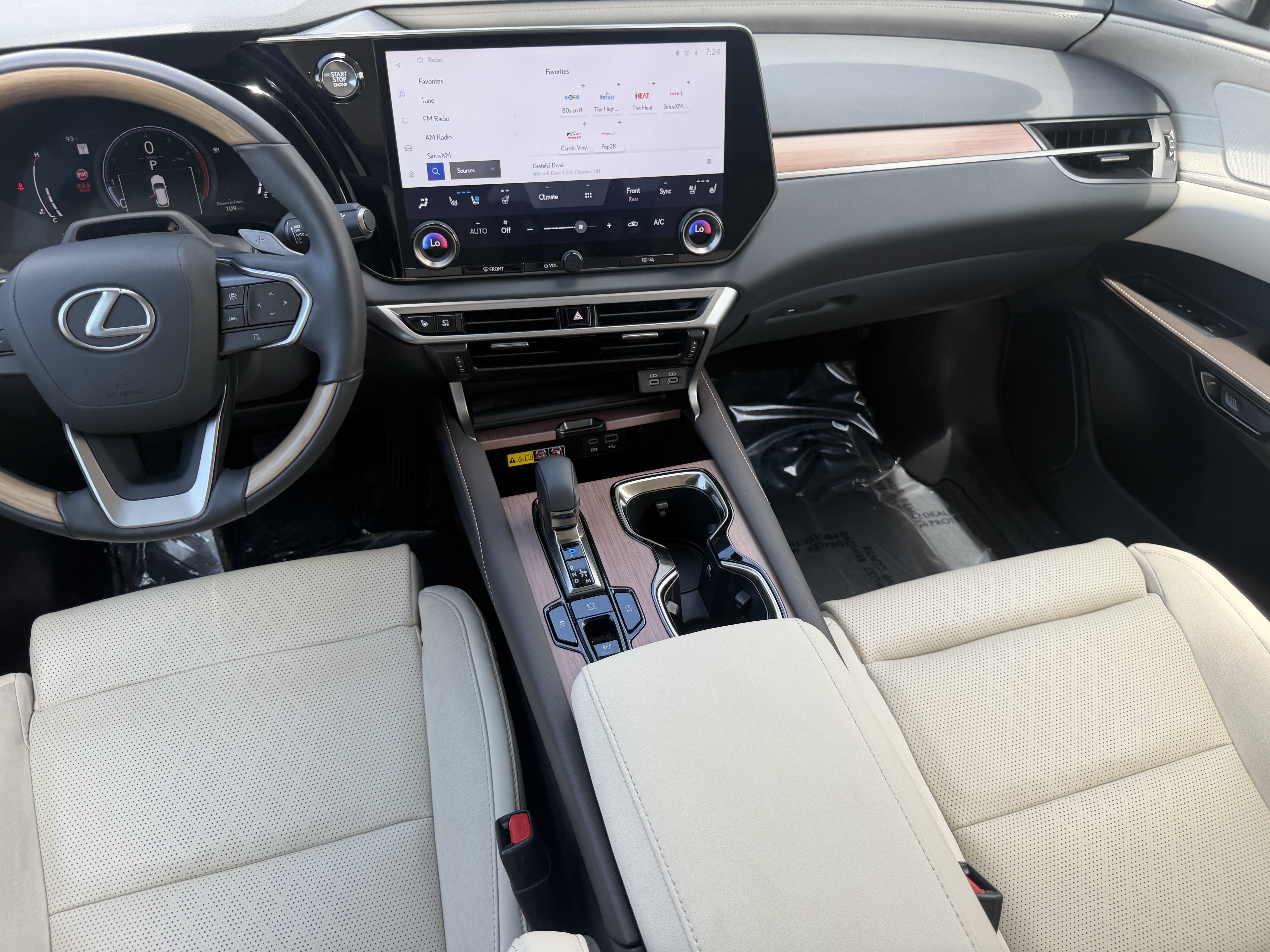 Used 2023 Lexus RX 350 FWD w/ Cold Area Package image 14