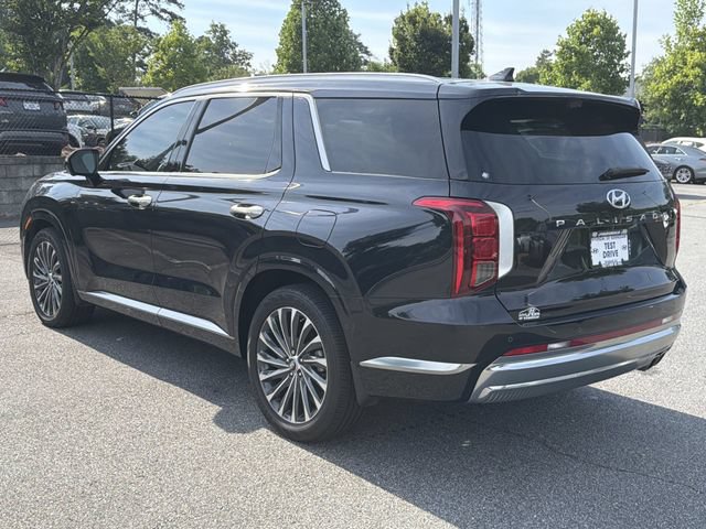 Used 2023 Hyundai Palisade Calligraphy w/ Winter Package FWD image 5
