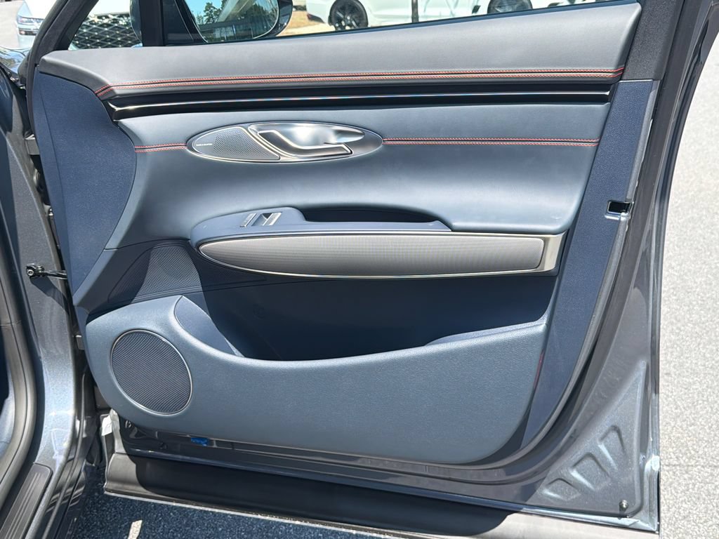 New 2027 Genesis GV70 2.5T Sport Prestige AWD/4WD image 16