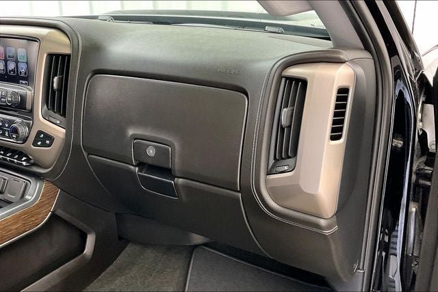 Used 2018 GMC Sierra 2500 Denali w/ Duramax Plus Package AWD/4WD image 18