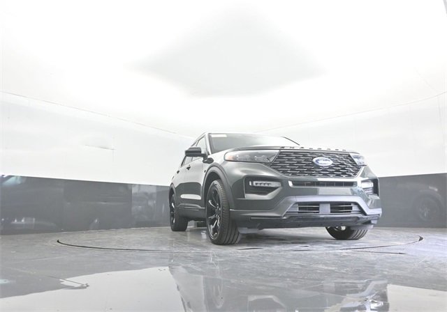 Used 2023 Ford Explorer ST-Line w/ Class IV Trailer Tow Package image 32