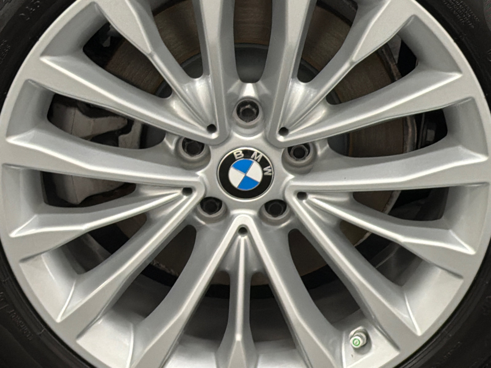 Used 2023 BMW 530i xDrive w/ Premium Package AWD/4WD image 5
