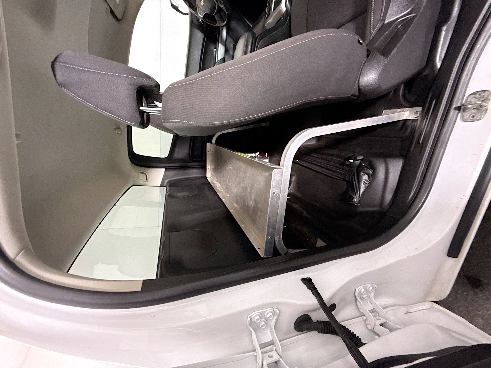 Used 2022 Chevrolet Colorado LT w/ Fleet Safety Package image 26