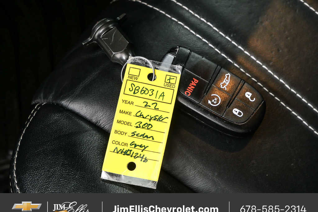 Used 2022 Chrysler 300 S w/ Safetytec Plus Group RWD image 39