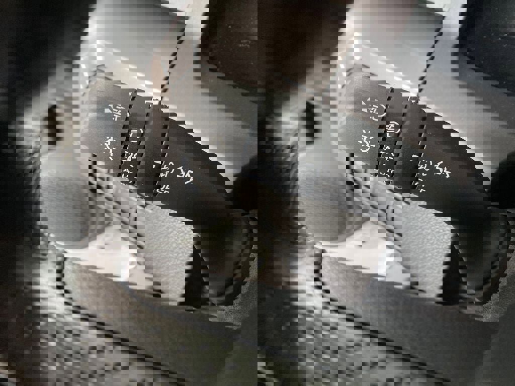 New 2025 Toyota Tacoma SR5 image 18