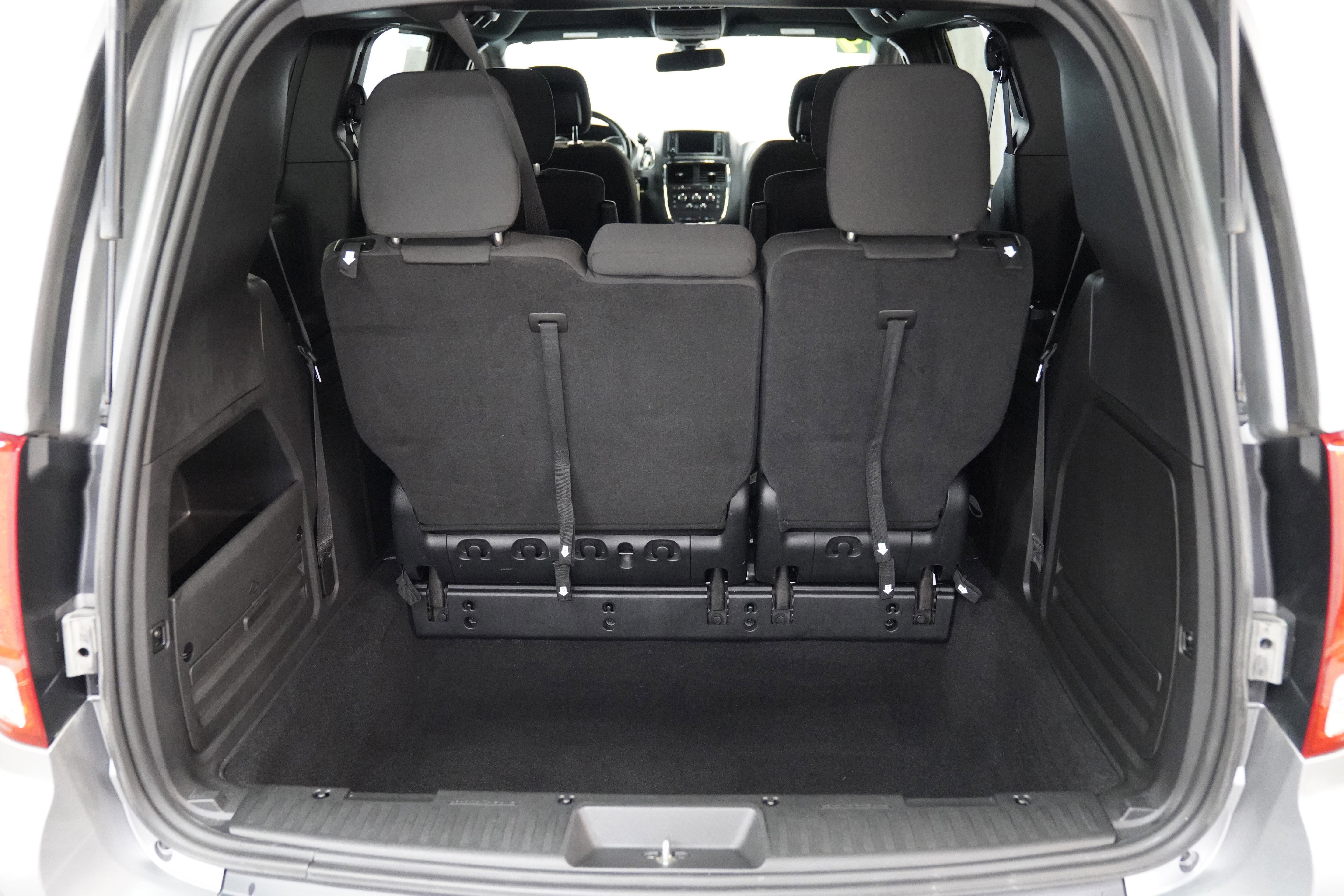 Used 2019 Dodge Grand Caravan SE FWD image 6