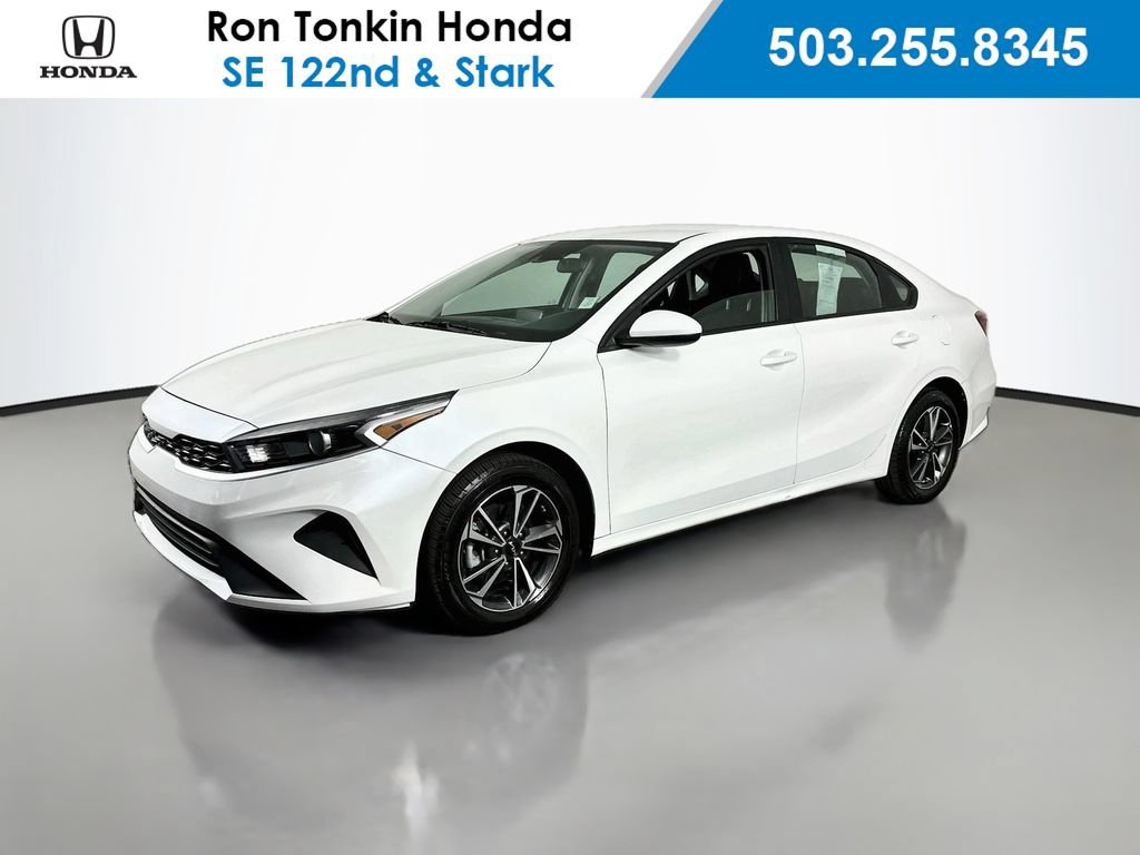 Used 2024 Kia Forte LXS FWD image 4