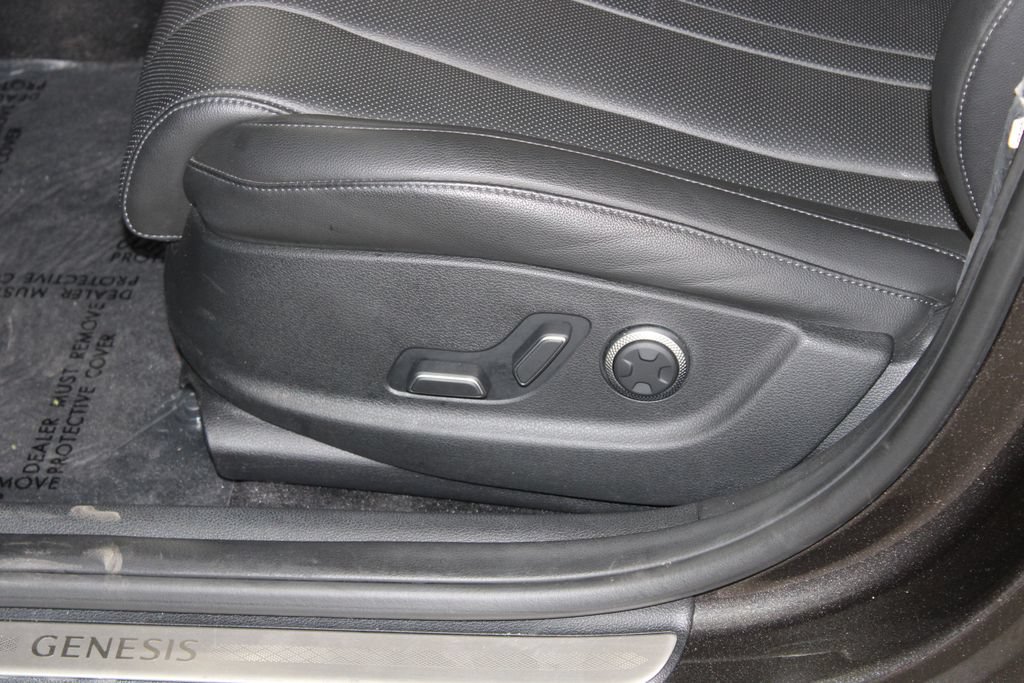Used 2025 Genesis G80 2.5T AWD/4WD image 17
