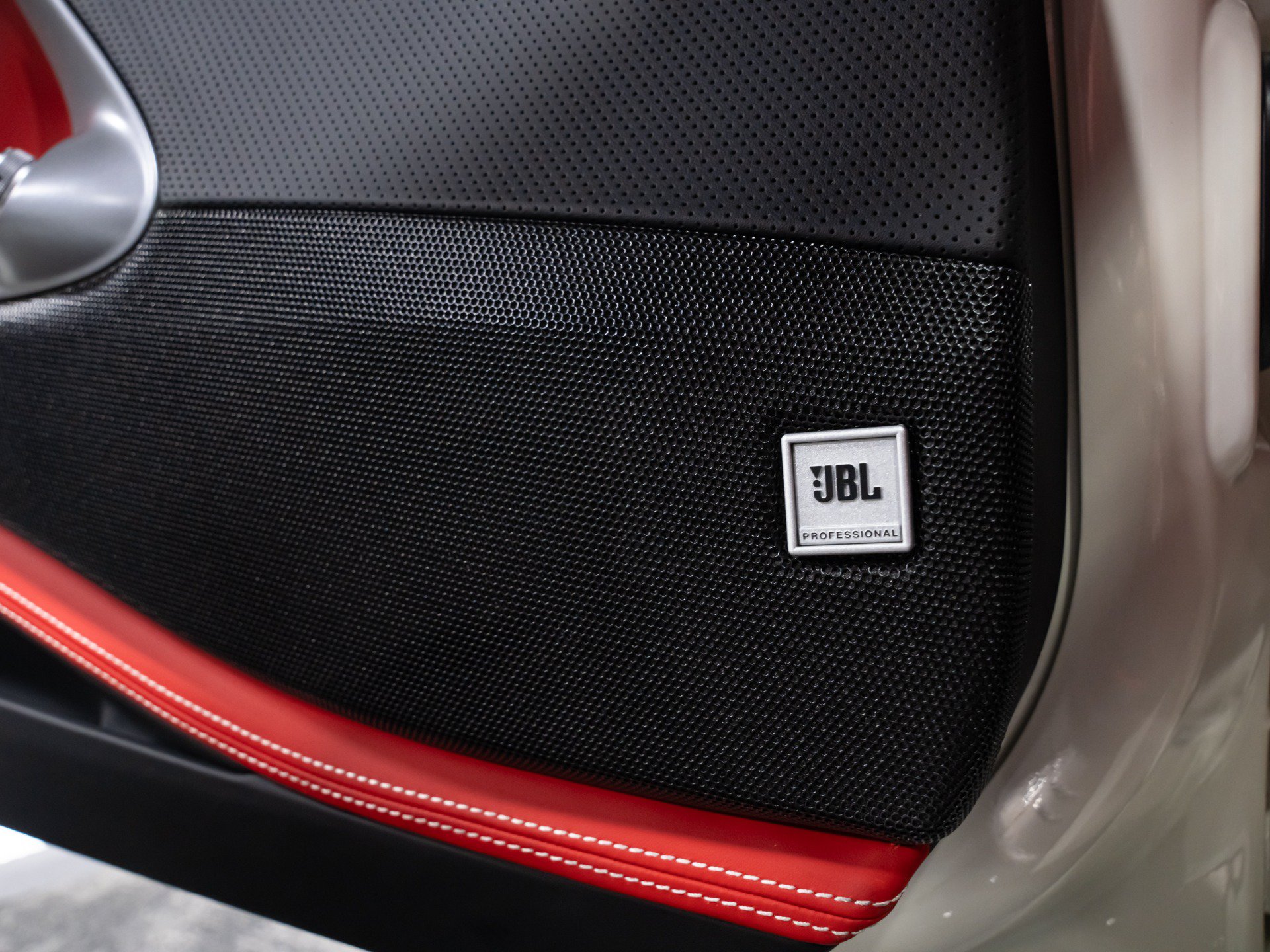 Used 2023 Ferrari 812 GTS RWD image 55