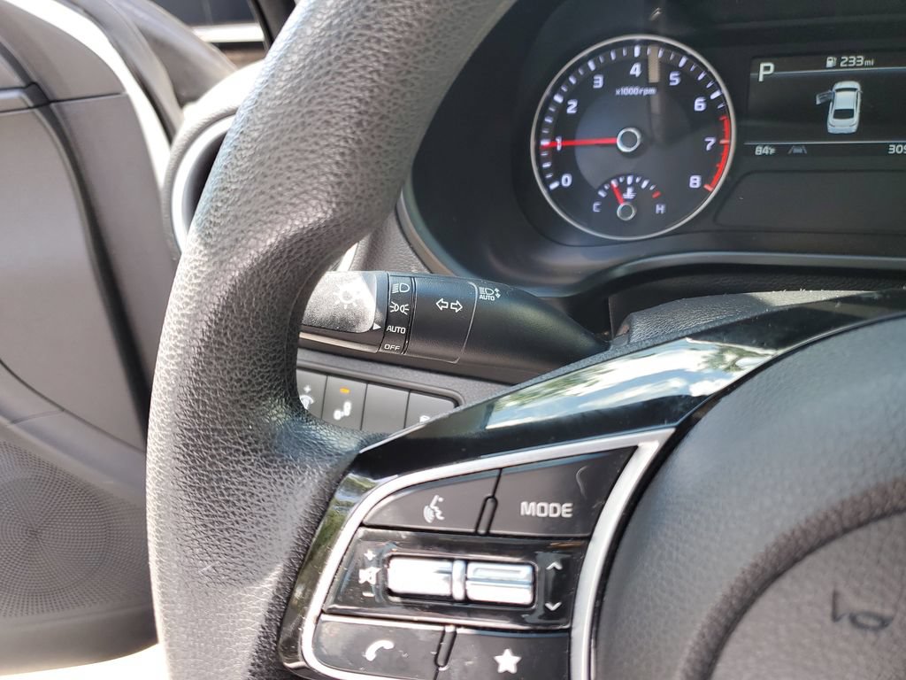 Certified 2022 Kia Forte LXS w/ LXS Technology Package FWD image 24