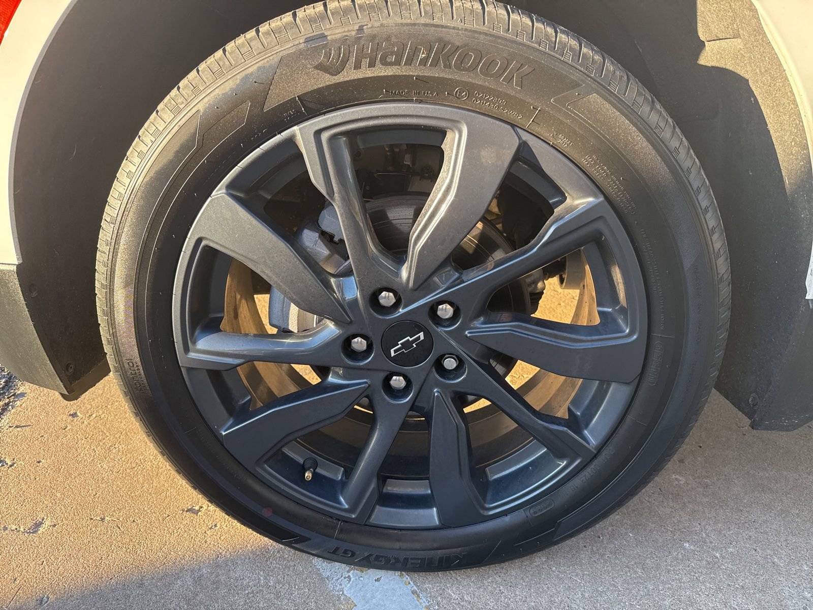 Used 2024 Chevrolet Equinox RS w/ RS Leather Package image 9