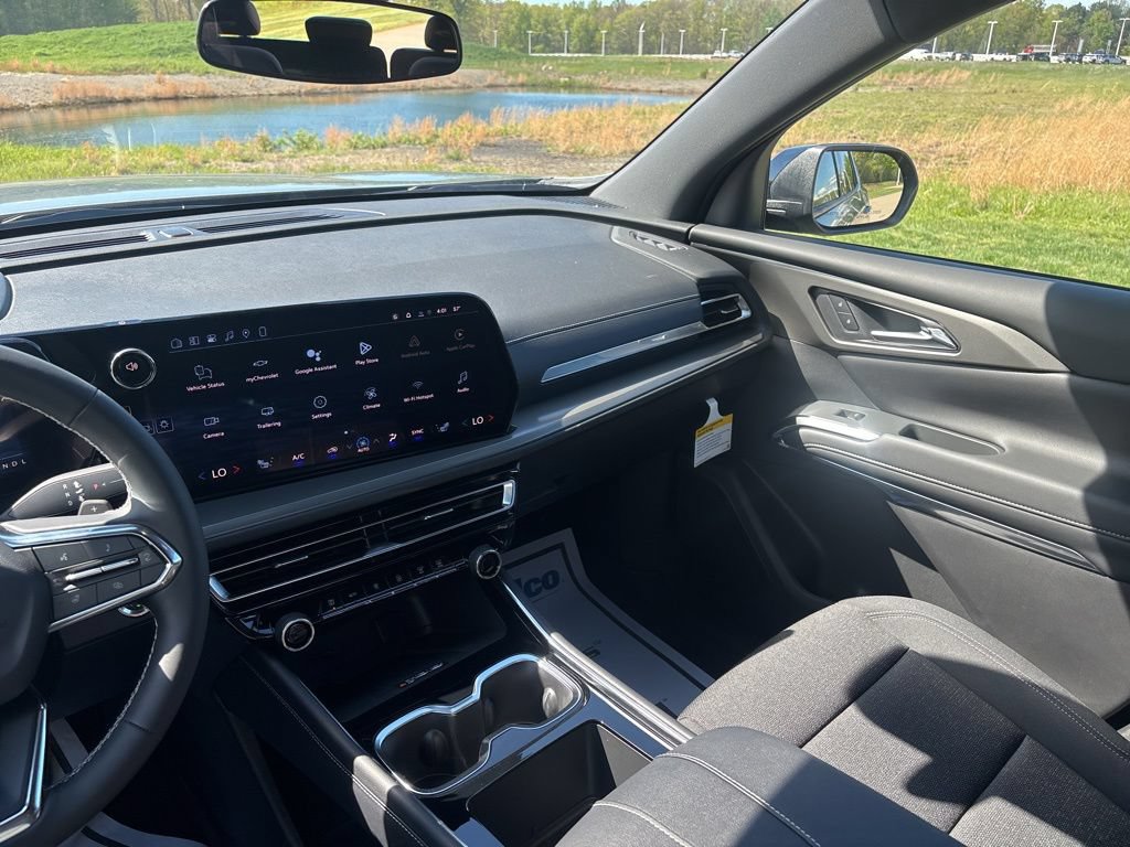 New 2026 Chevrolet Traverse LT w/ Midnight/Sport Edition FWD image 46