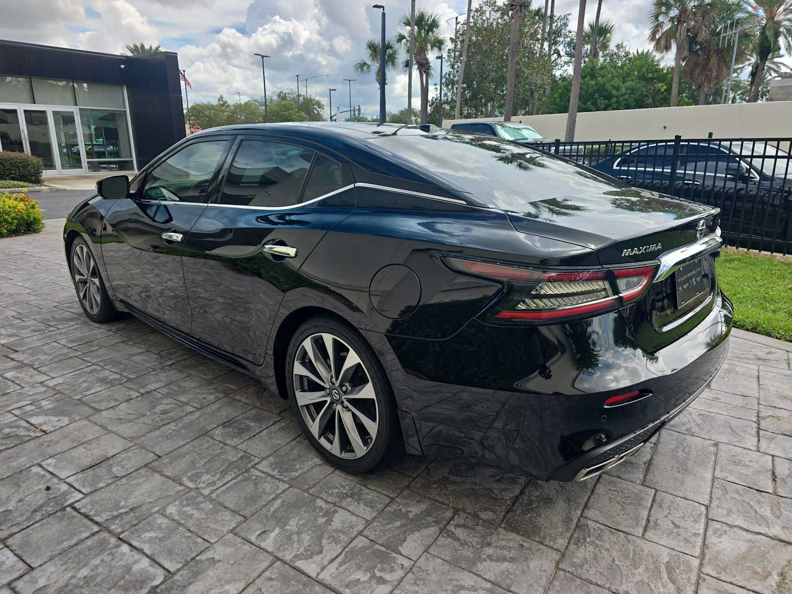 Used 2021 Nissan Maxima Platinum FWD image 8