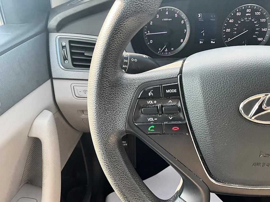 Used 2017 Hyundai Sonata SE FWD image 31