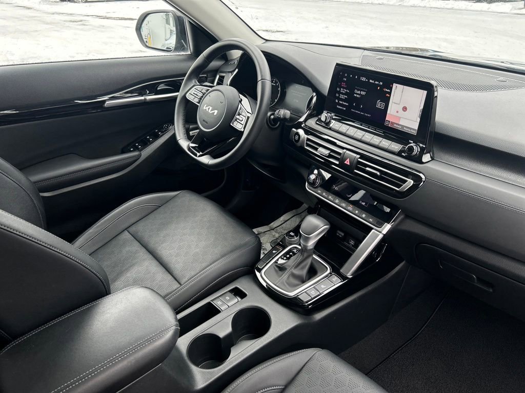 Used 2023 Kia Seltos SX image 16