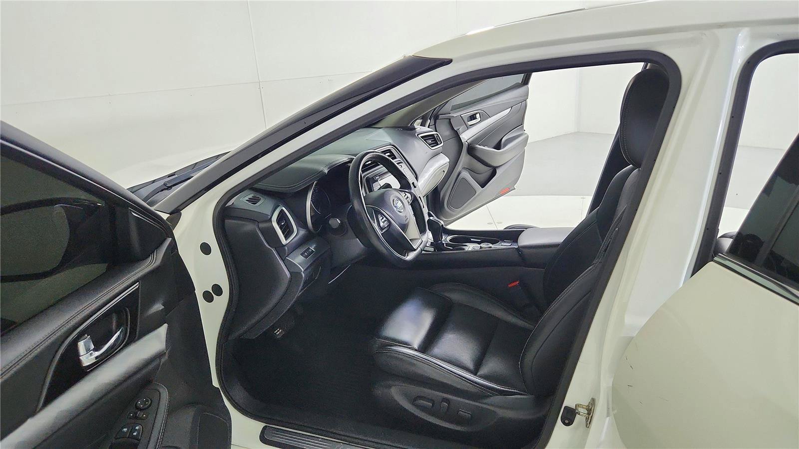 Used 2017 Nissan Maxima 3.5 SV FWD image 16