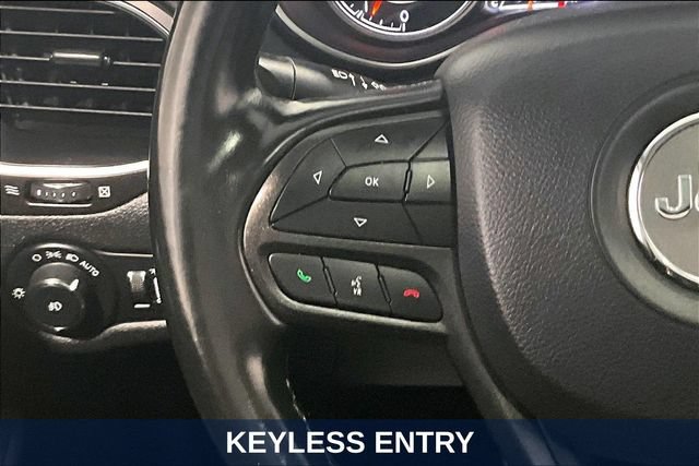 Used 2020 Jeep Cherokee Trailhawk w/ Comfort & Convenience Group AWD/4WD image 15