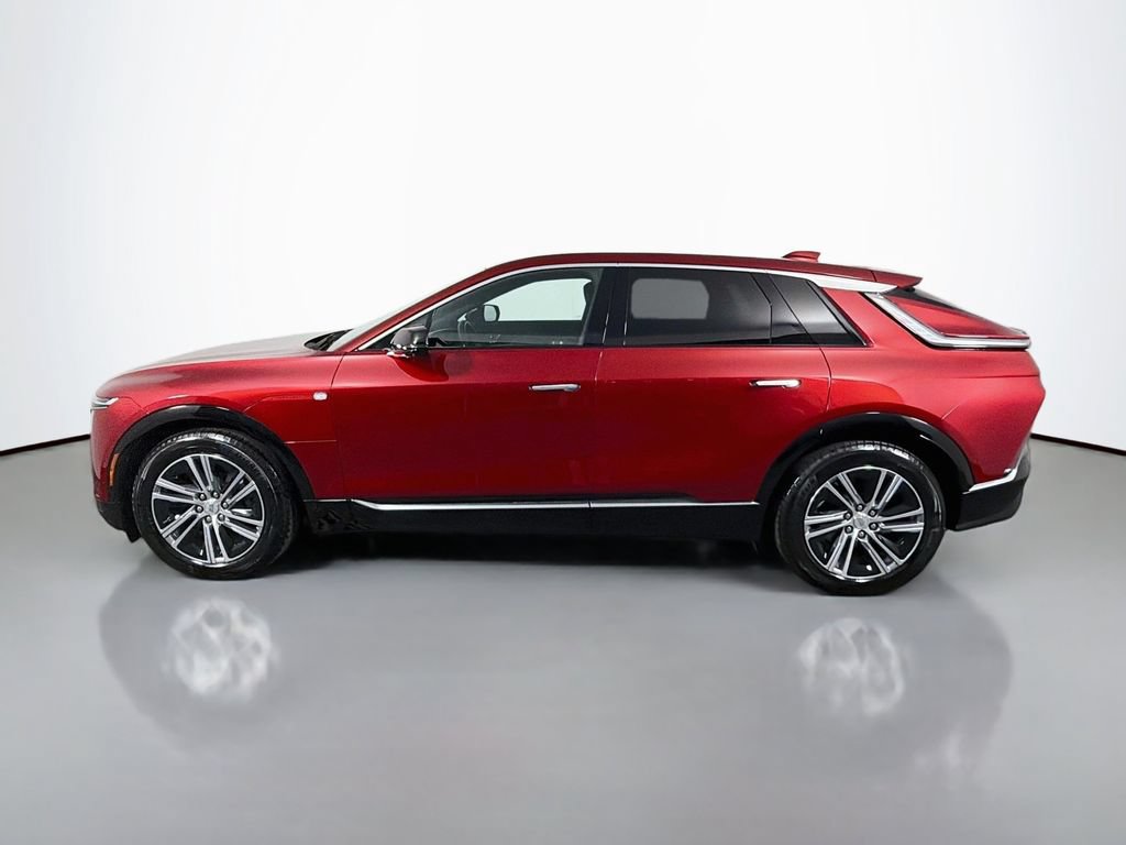 Used 2024 Cadillac Lyriq Luxury AWD/4WD image 8