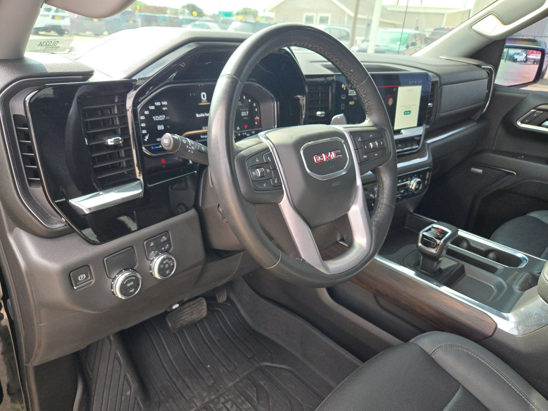 Used 2024 GMC Sierra 1500 SLT RWD image 10