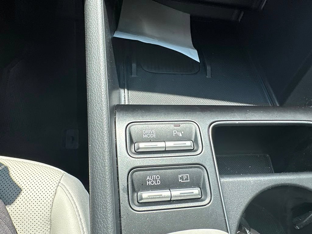 Used 2025 Hyundai Sonata Limited FWD image 18