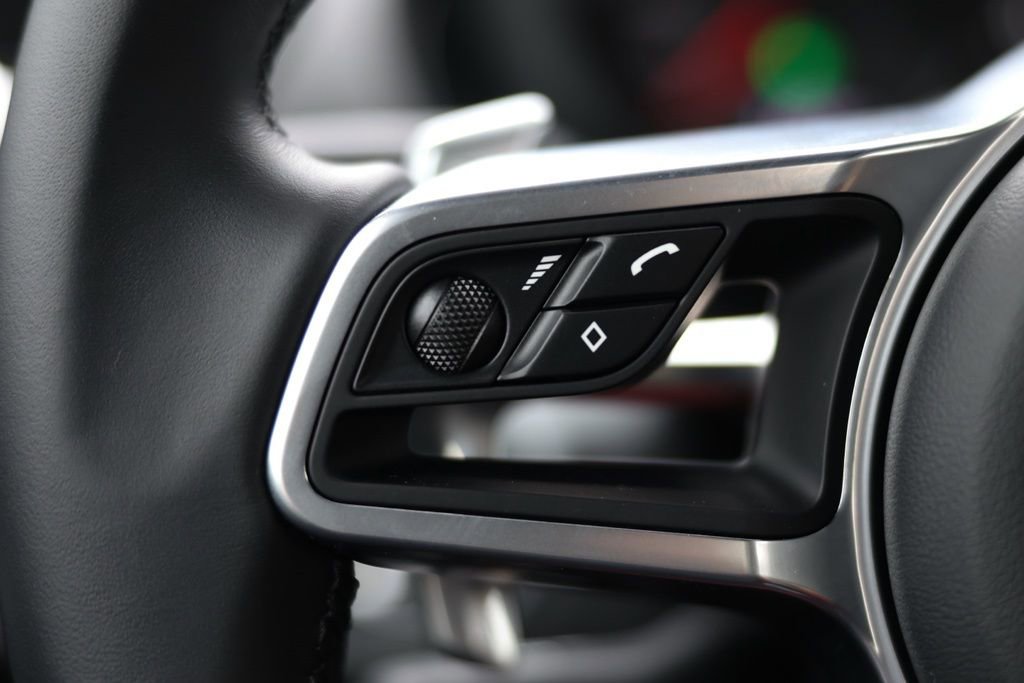 Used 2025 Porsche 718 Cayman image 56