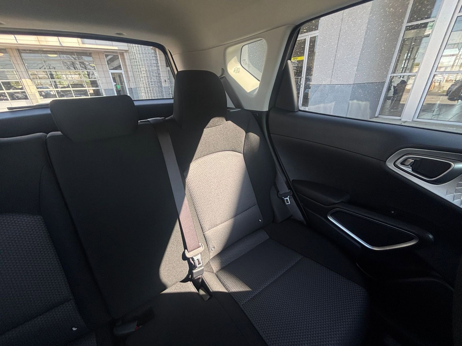 Used 2025 Kia Soul LX w/ LX Technology Package FWD image 35