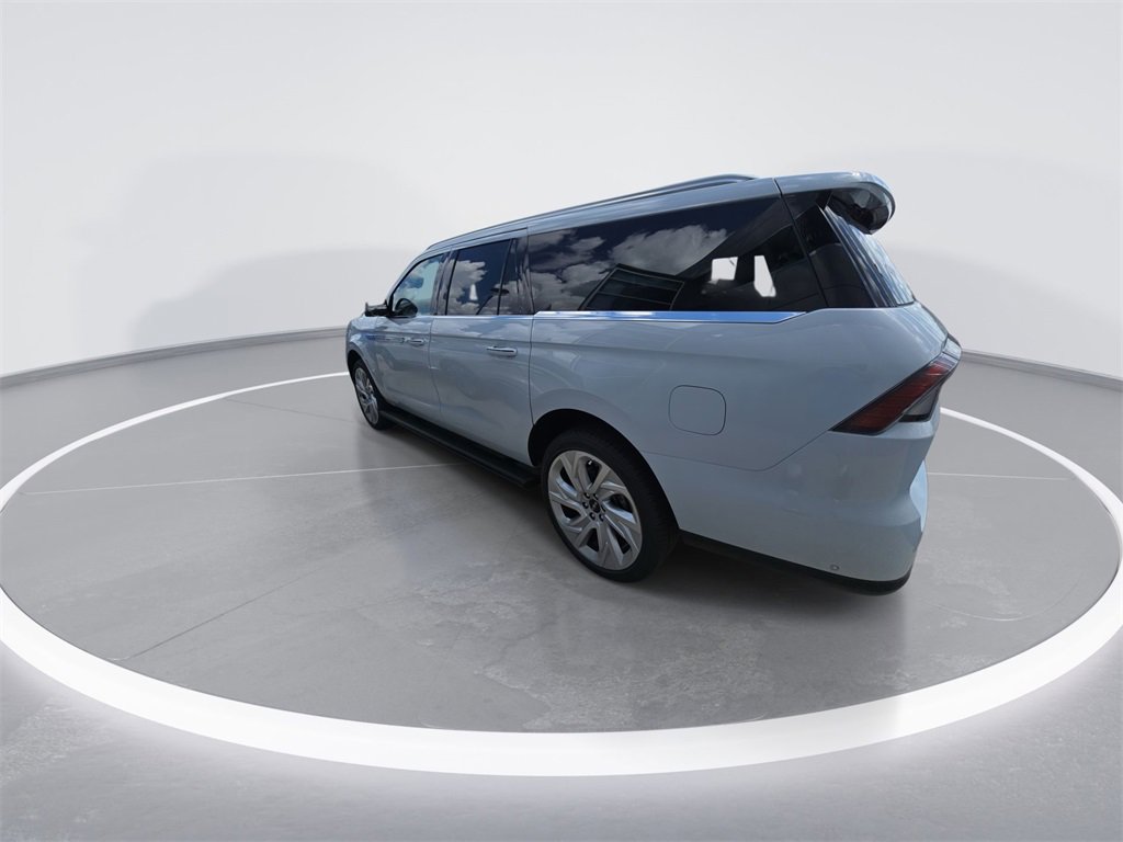 New 2025 Lincoln Navigator L Reserve image 6