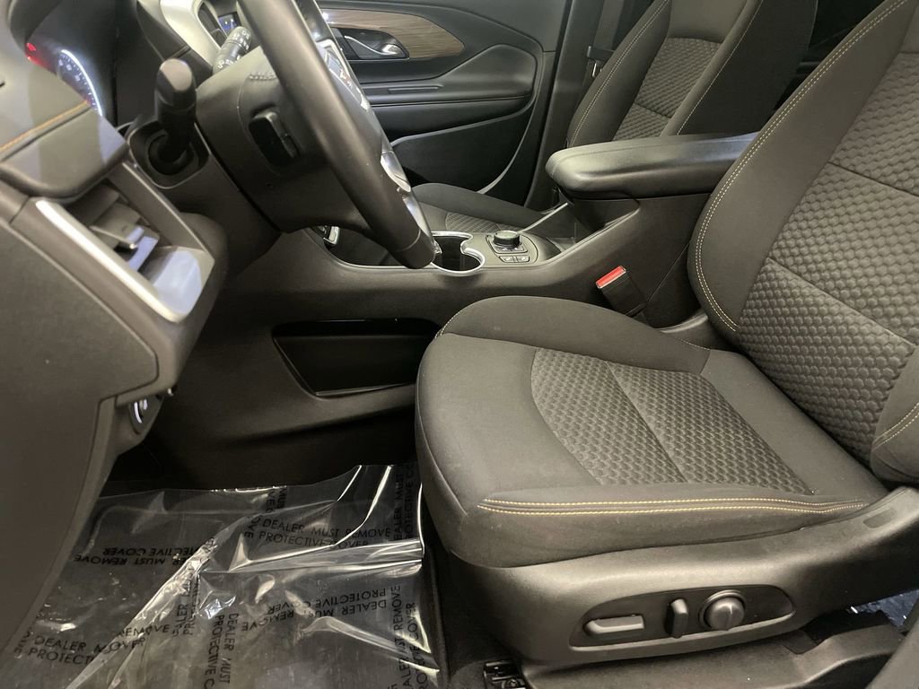 Used 2021 GMC Terrain SLE w/ Driver Convenience Package image 13
