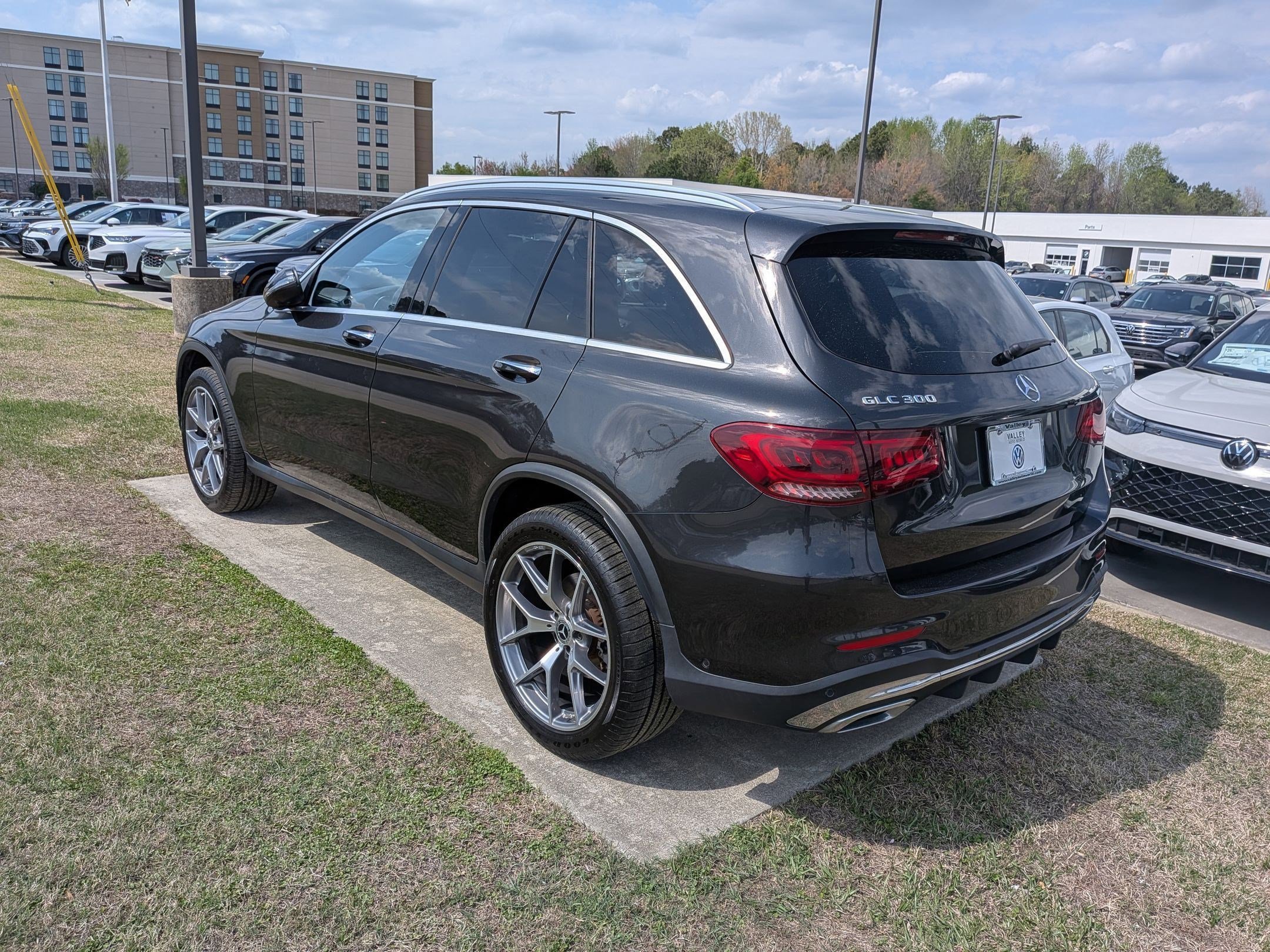 Used 2021 Mercedes-Benz GLC 300 image 5