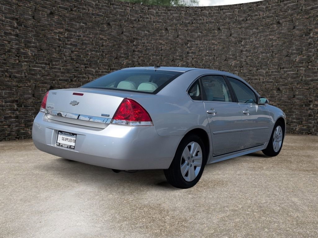 Used 2011 Chevrolet Impala LS FWD image 7