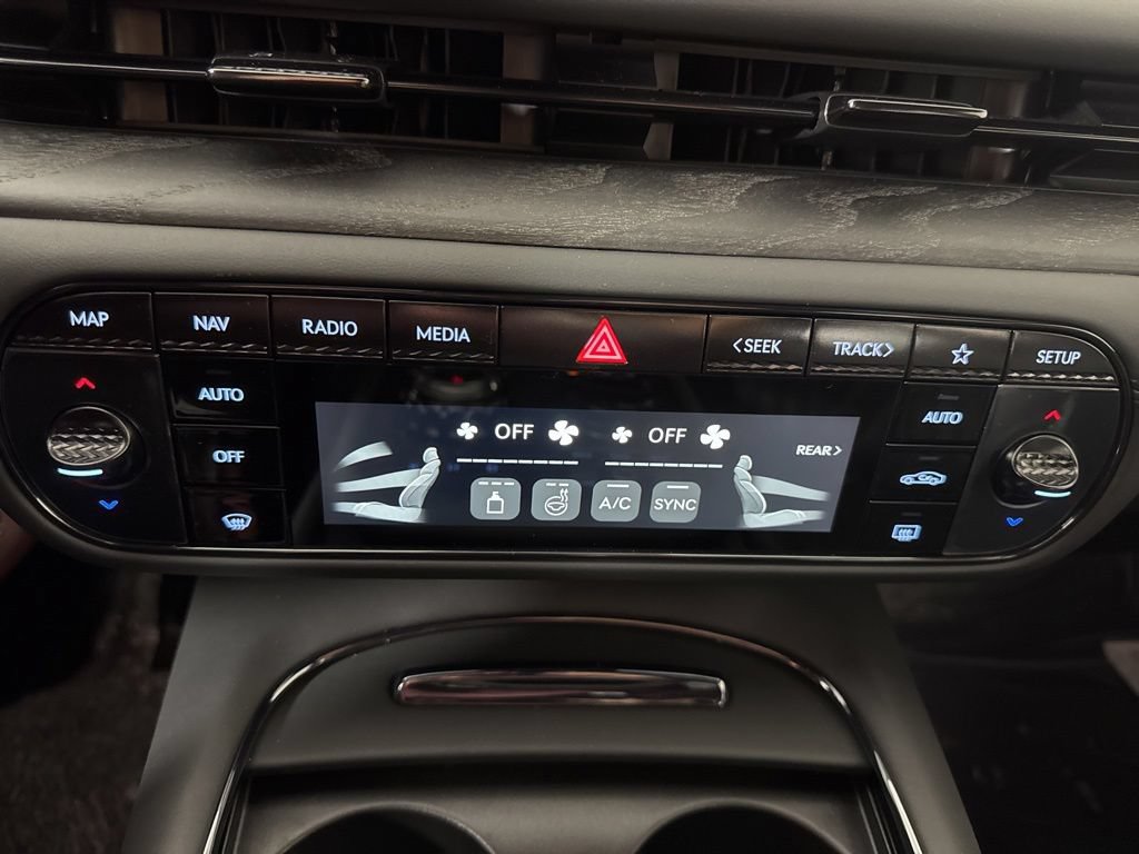New 2026 Genesis G90 3.5T Prestige AWD/4WD image 8